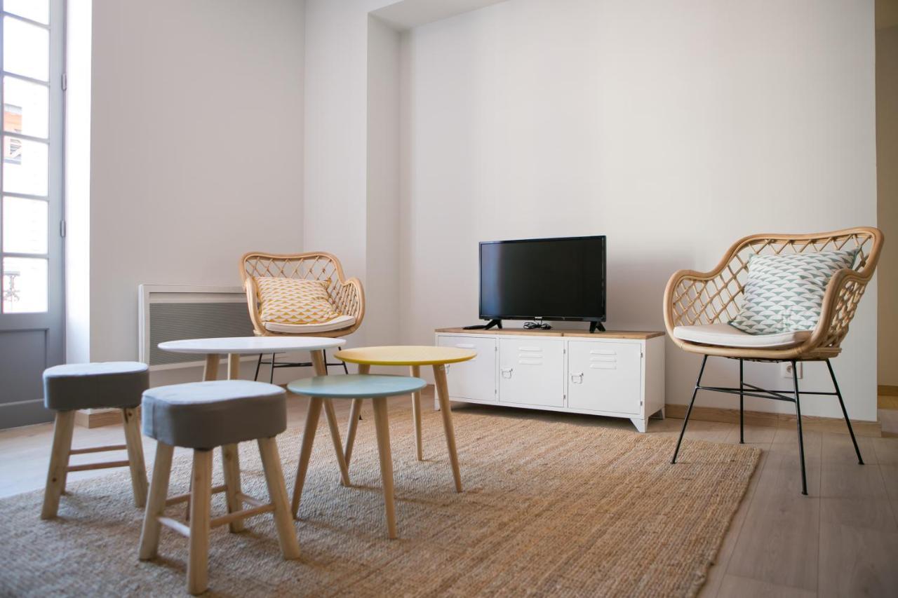 Apartamento Logis Des Halles Du Coderc Périgueux Habitación foto